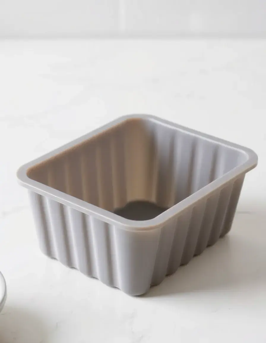 Flexible graue Silikon-Backform für Kastenform Kuchen